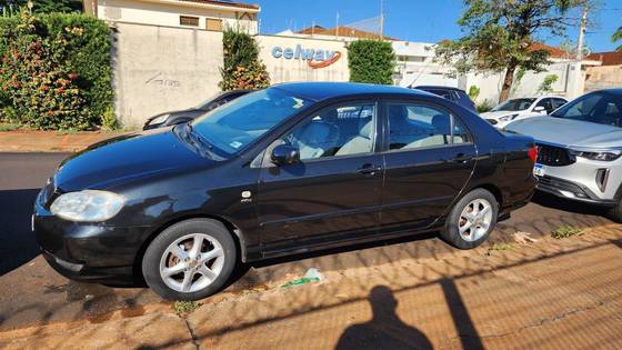 TOYOTA COROLLA 1.6 XLI 16V GASOLINA 4P AUTOMÁTICO TOYOTA COROLLA 1.6 XLI 16V GASOLINA 4P AUTOMÁTICO